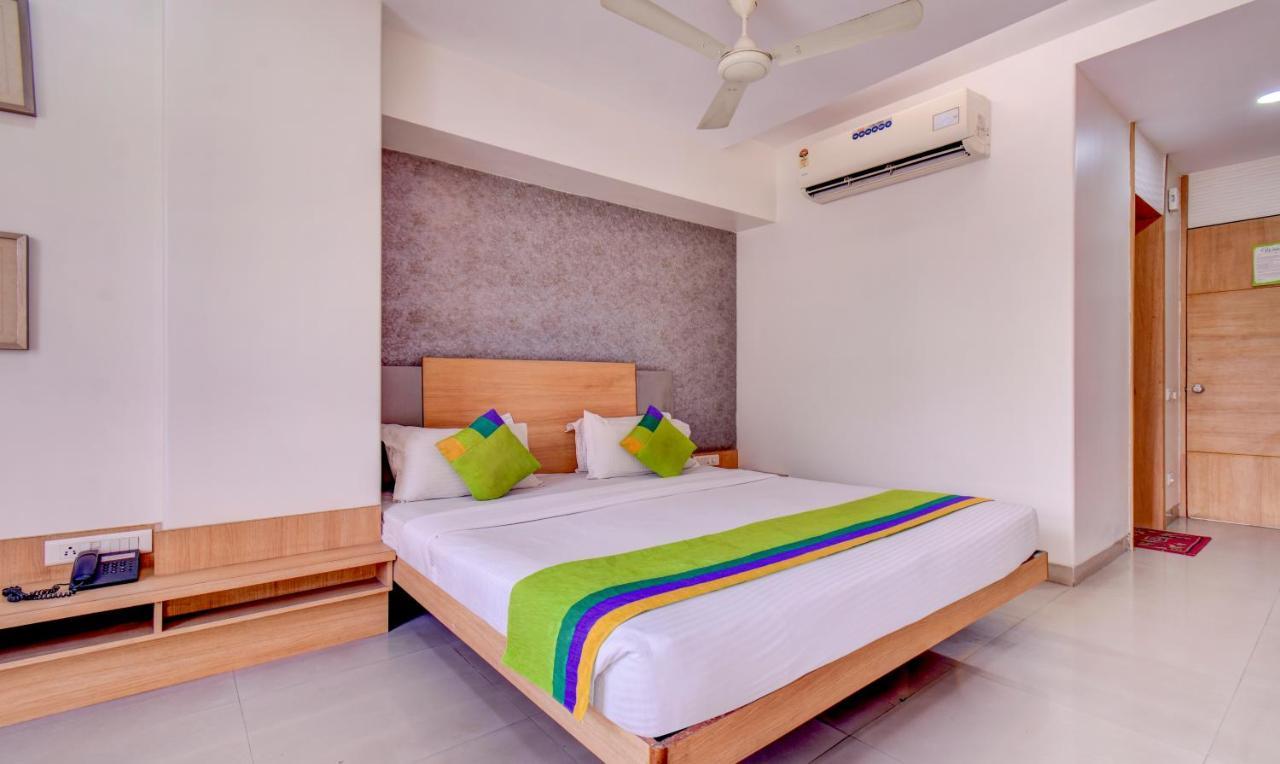 Treebo Admiral Suites New Usmanpura Aurangābād Exterior foto