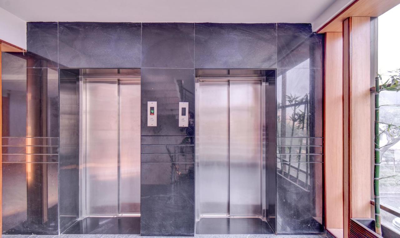 Treebo Admiral Suites New Usmanpura Aurangābād Exterior foto