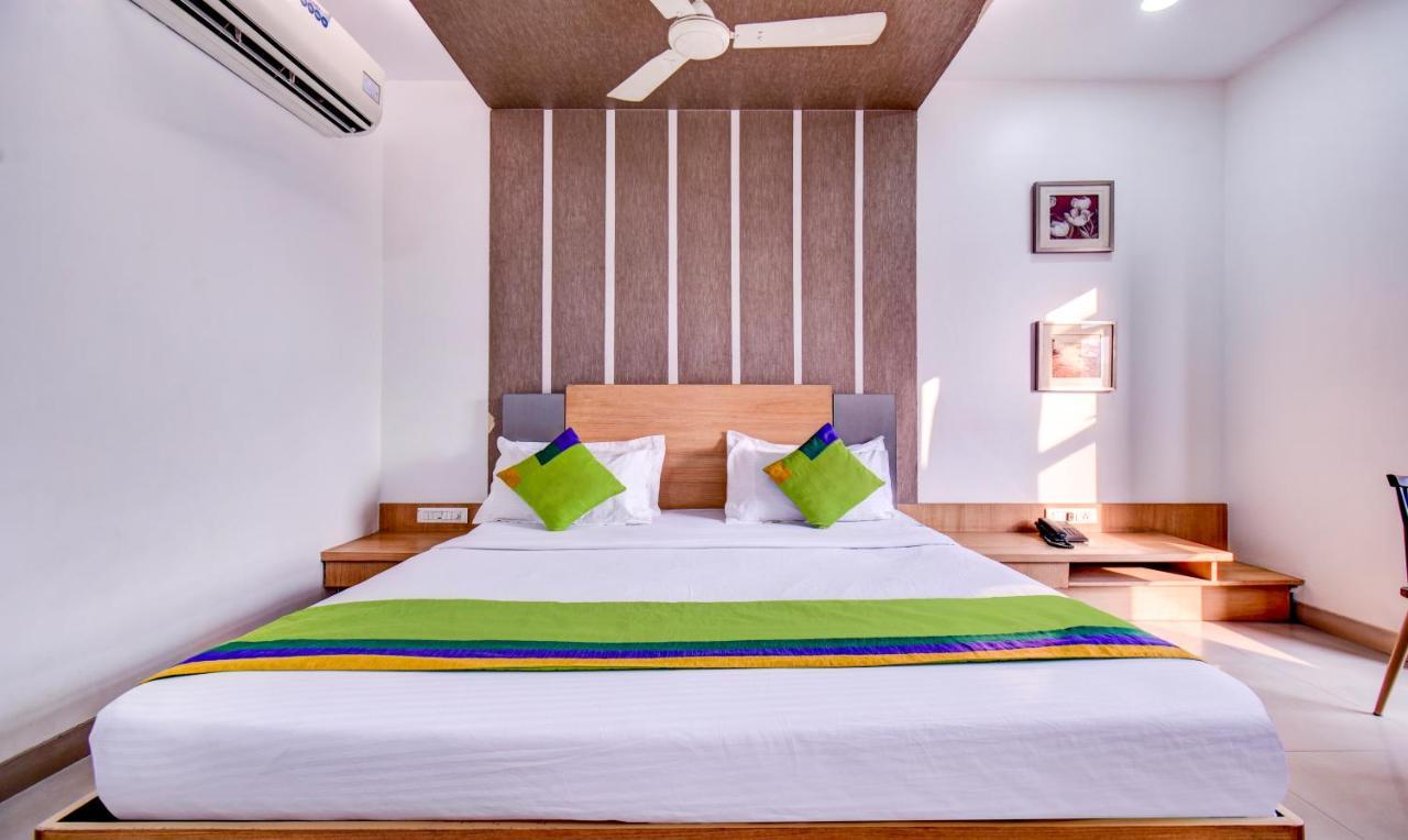Treebo Admiral Suites New Usmanpura Aurangābād Exterior foto
