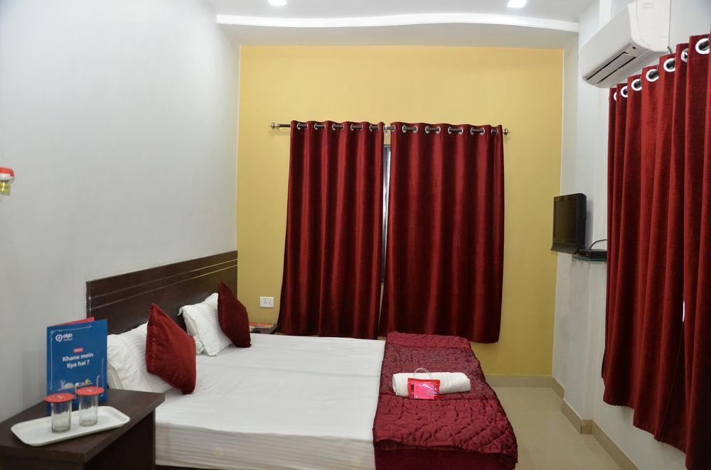 Treebo Admiral Suites New Usmanpura Aurangābād Exterior foto