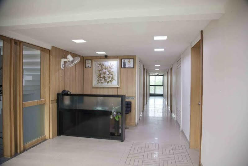 Treebo Admiral Suites New Usmanpura Aurangābād Exterior foto